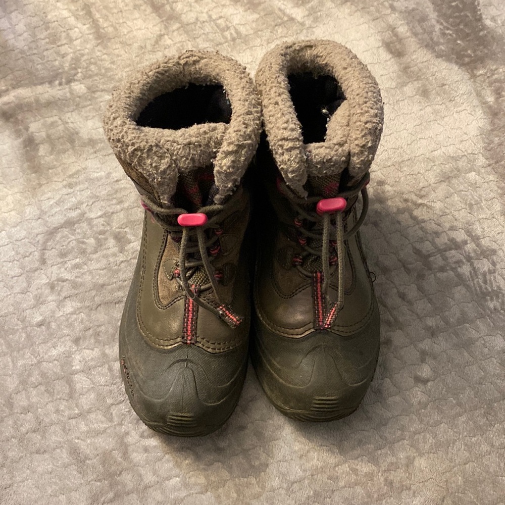 Kids Columbia winter boots